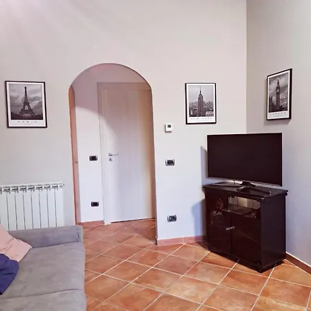 Tor Vergata Con Giardino Apartment